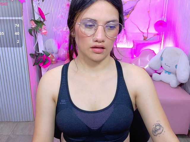 Chiara-tay live webcam show
