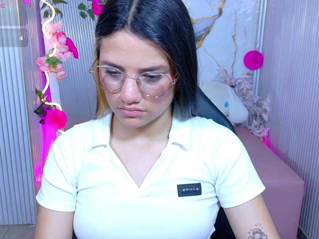 Chiara-tay live cam on UnifiedCams