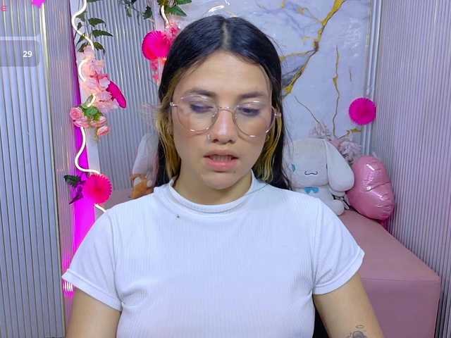Chiara-tay live cam on BongaCams