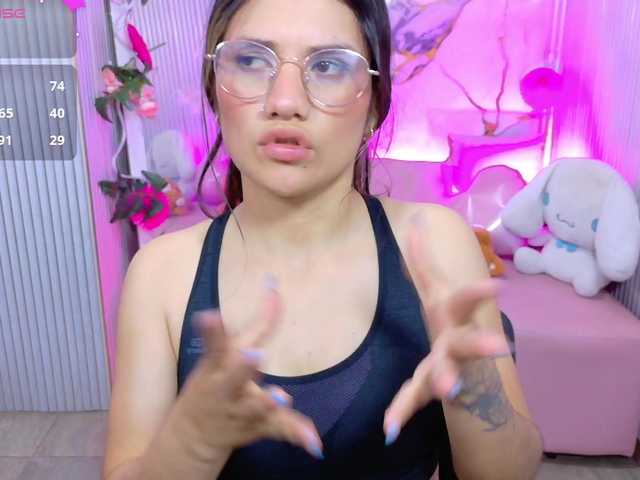 Chiara-tay live webcam show