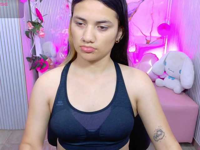 Chiara-tay live webcam show