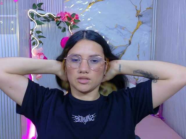 Chiara-tay live cam on BongaCams