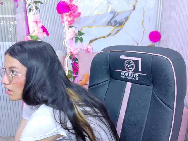 Chiara-tay live cam on BongaCams