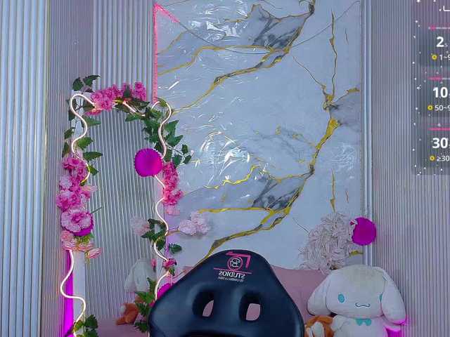 Chiara-tay live cam on BongaCams