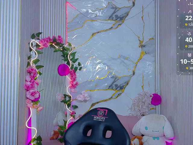 Chiara-tay live cam on BongaCams