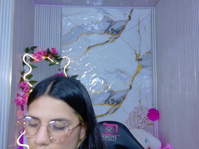 Chiara-tay live cam on BongaCams