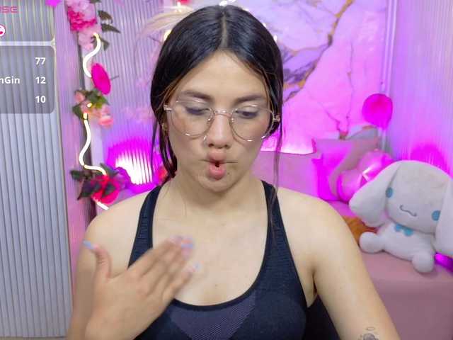 Chiara-tay live cam on BongaCams