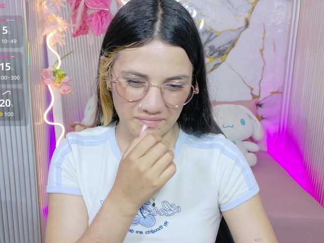 Chiara-tay