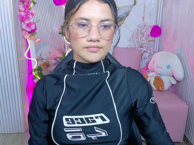 Chiara-tay live cam on BongaCams
