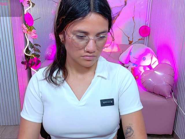 Chiara-tay live webcam show