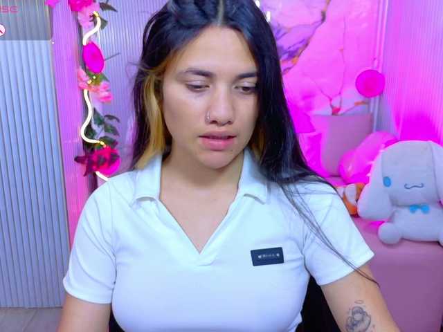 Chiara-tay live webcam show