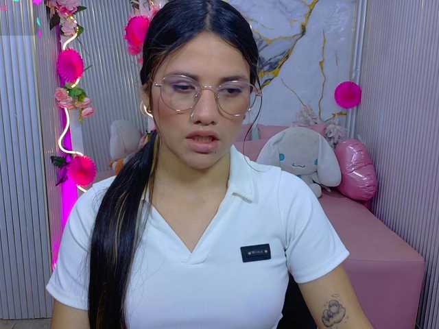 Chiara-tay live cam on BongaCams