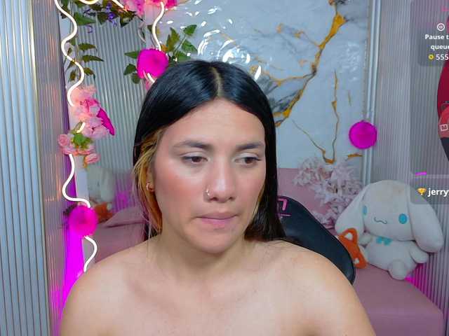 Chiara-tay live cam on BongaCams