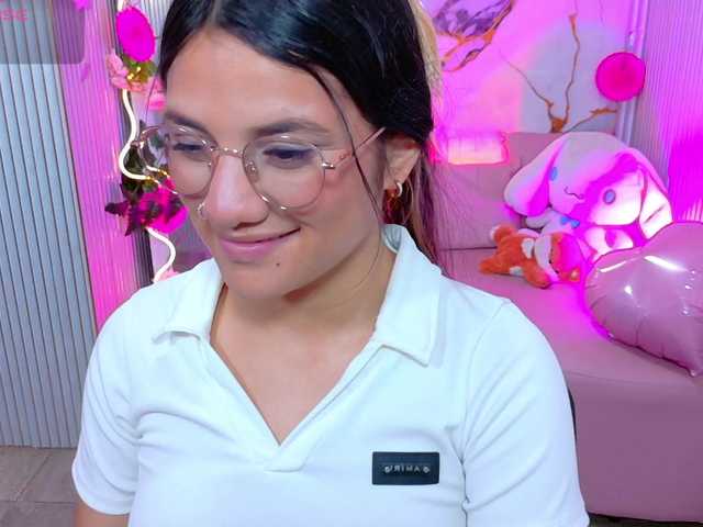 Chiara-tay live webcam show