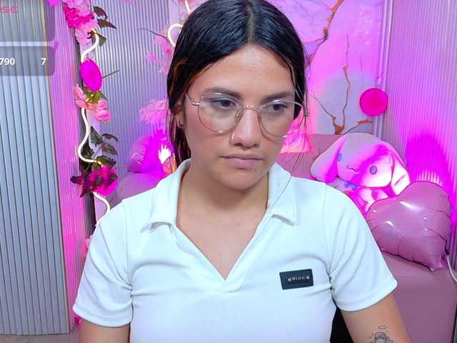 Chiara-tay live webcam show