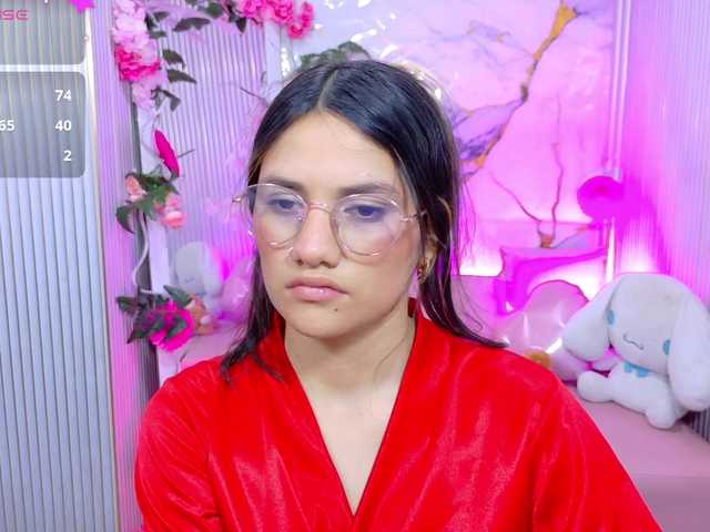 Chiara-tay live webcam show