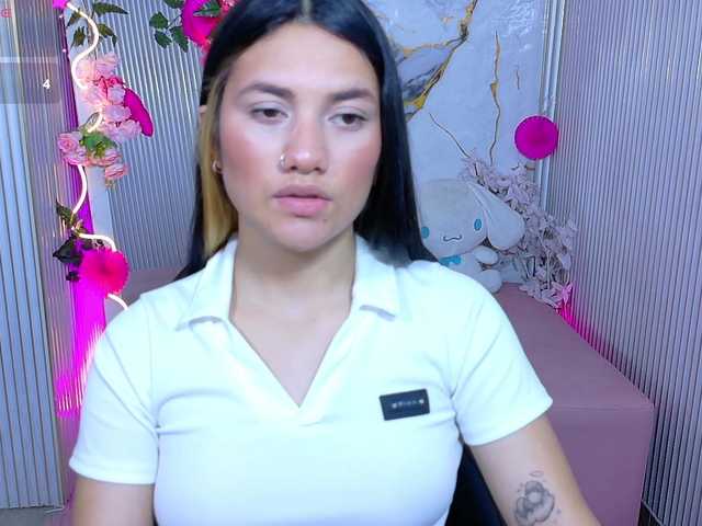 Chiara-tay live cam on BongaCams