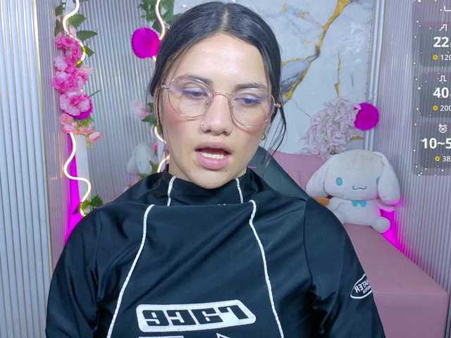 Chiara-tay live cam on BongaCams