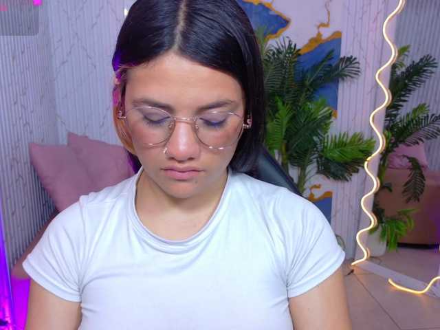 Chiara-tay live cam on BongaCams