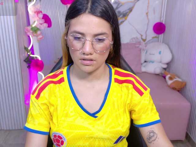 Chiara-tay live cam on BongaCams