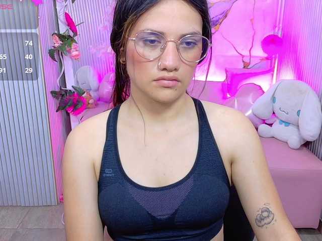 Chiara-tay live webcam show