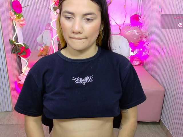 Chiara-tay live cam on BongaCams
