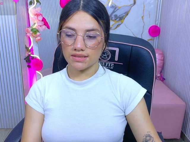 Sex chat gratuit in direct cu Chiara-tay pe BongaCams