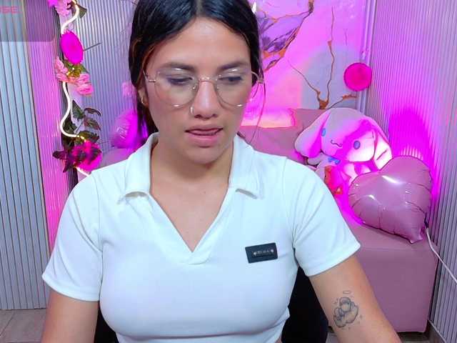 Chiara-tay live webcam show