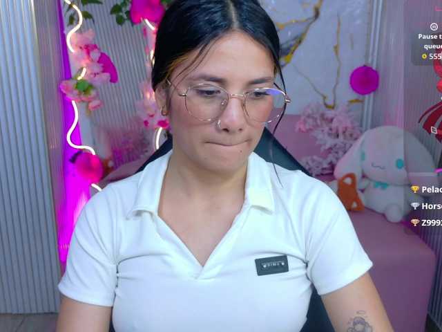 Chiara-tay live cam on BongaCams