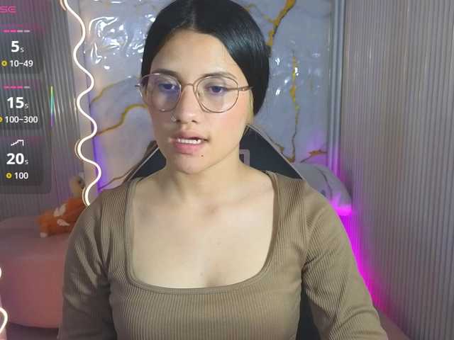 Chiara-tay's BongaCams show and profile