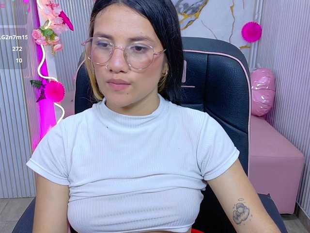 Chiara-tay live cam on BongaCams