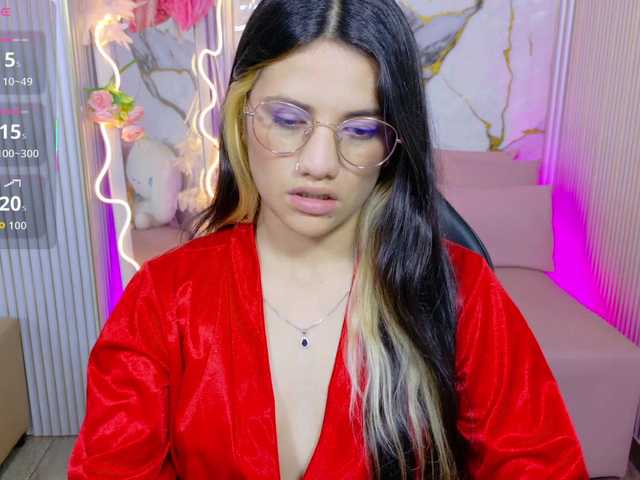 Chiara-tay