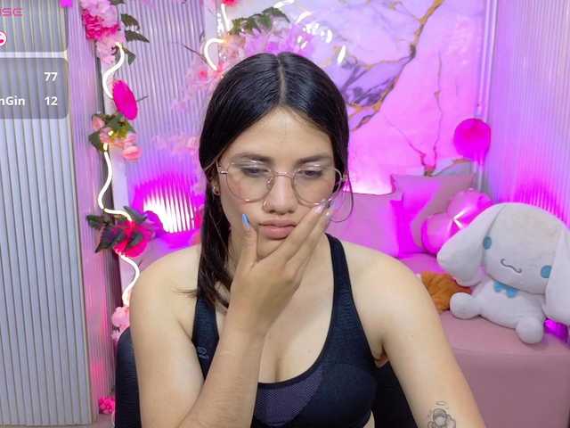 Chiara-tay live cam on BongaCams