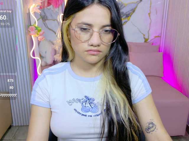 Chiara-tay