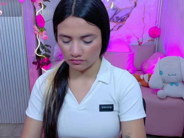 Chiara-tay live webcam show