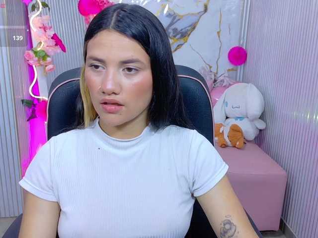 Chiara-tay live cam on BongaCams
