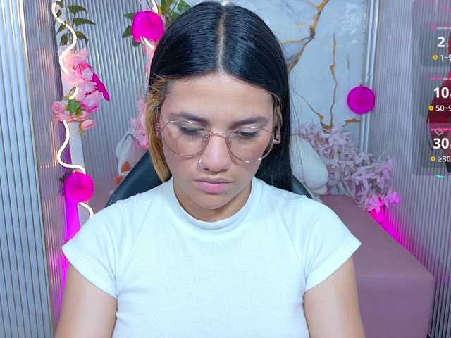 Chiara-tay live cam on BongaCams