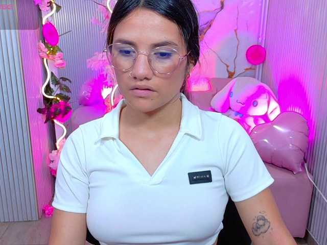 Chiara-tay live webcam show