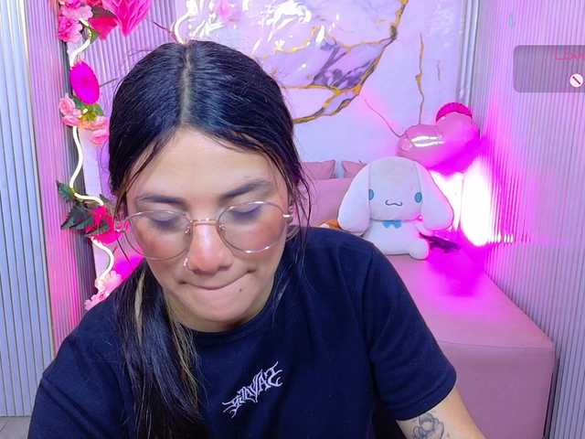 Chiara-tay live cam on BongaCams
