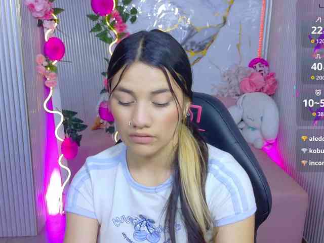 Chiara-tay