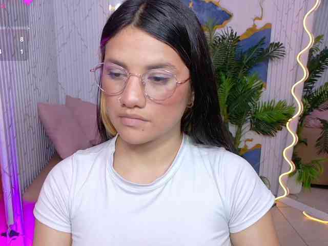Chiara-tay