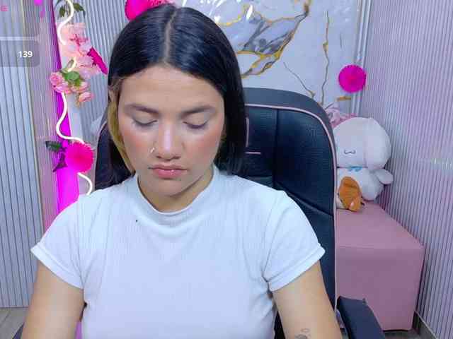 Chiara-tay webcam