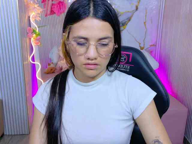 Chiara-tay