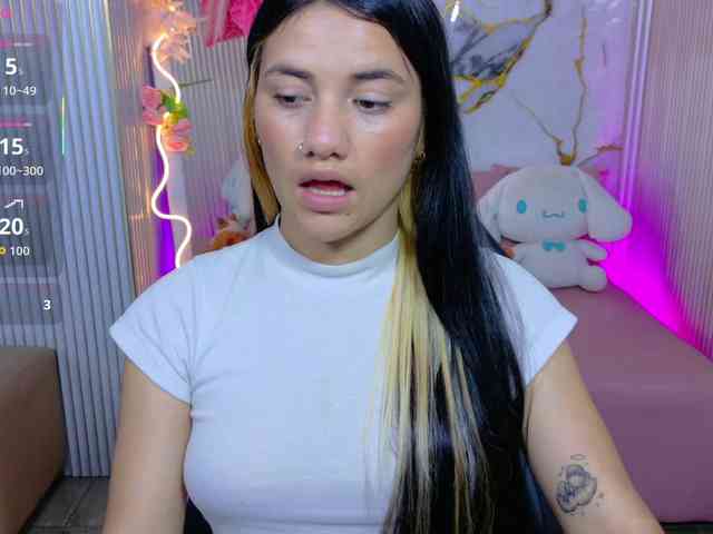 Chiara-tay