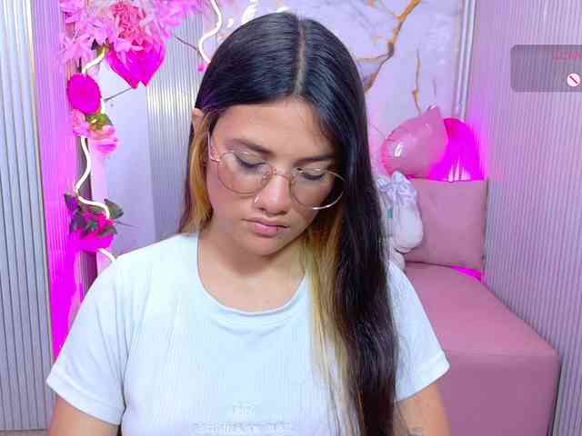 Chiara-tay webcam