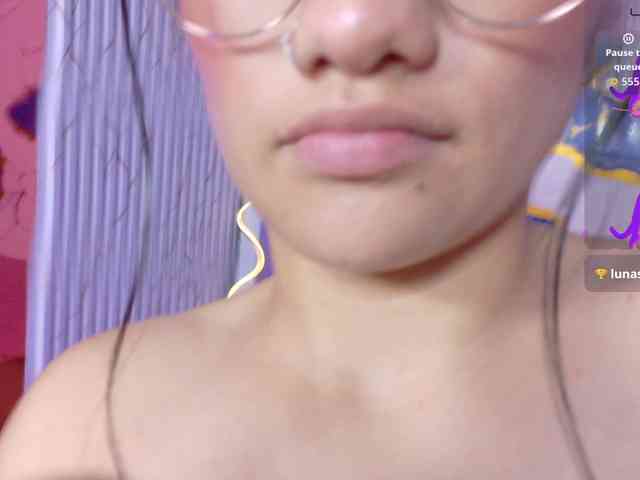 Chiara-tay