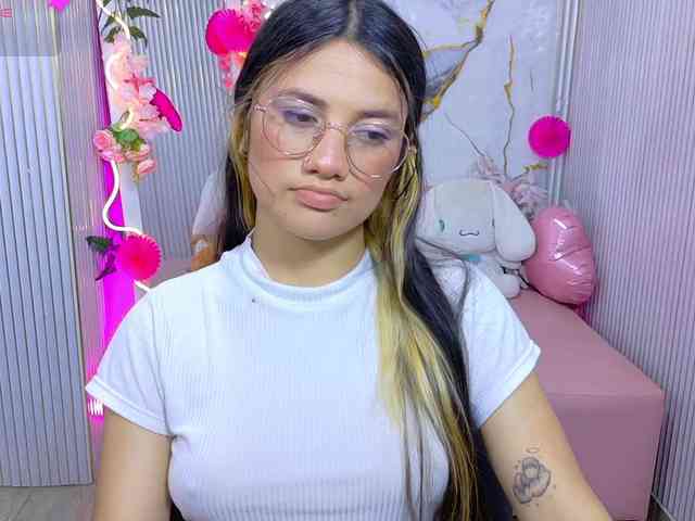 Chiara-tay webcam