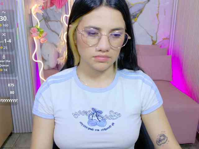 Chiara-tay