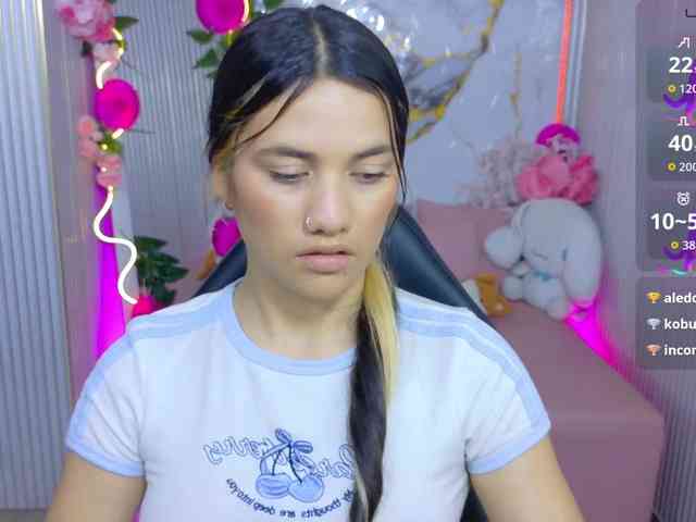 Chiara-tay