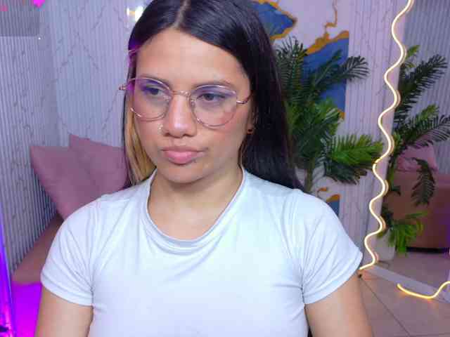 Chiara-tay